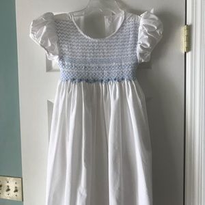 Girls smocked dress, white, size 8
